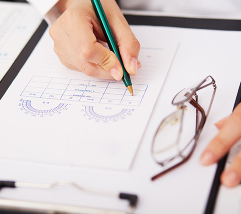 Instituto de Córnea - Tecnología avanzada VisuMax 800 ZEISS para cirugía refractiva en Bogotá